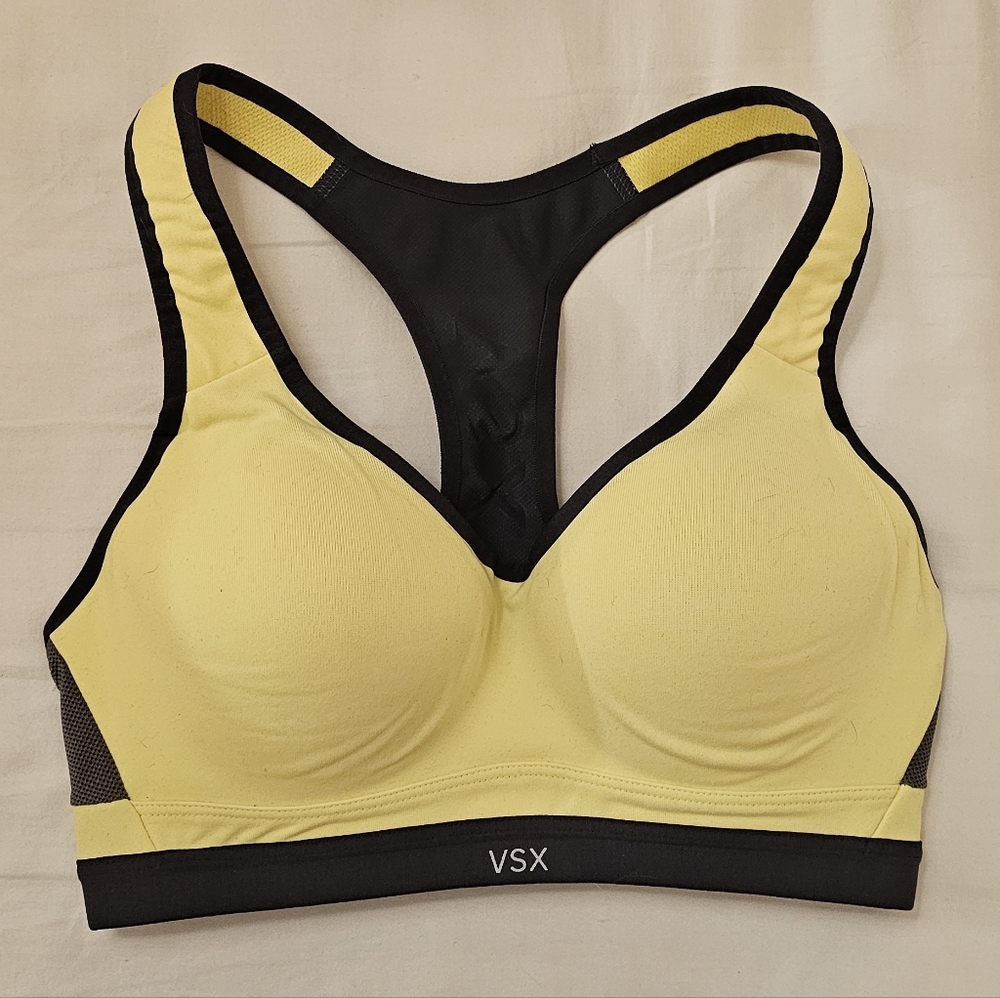 Victoria's Secret Sports Bra. Size 32C.